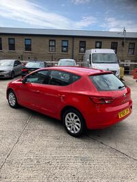 SEAT LEON